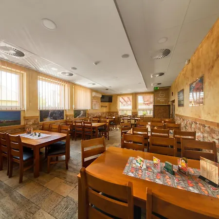 Antonio מלון דירות