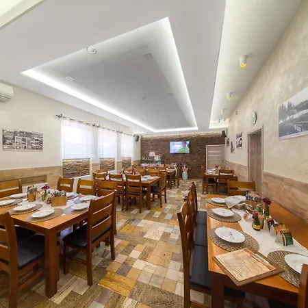 Antonio מלון דירות 3*